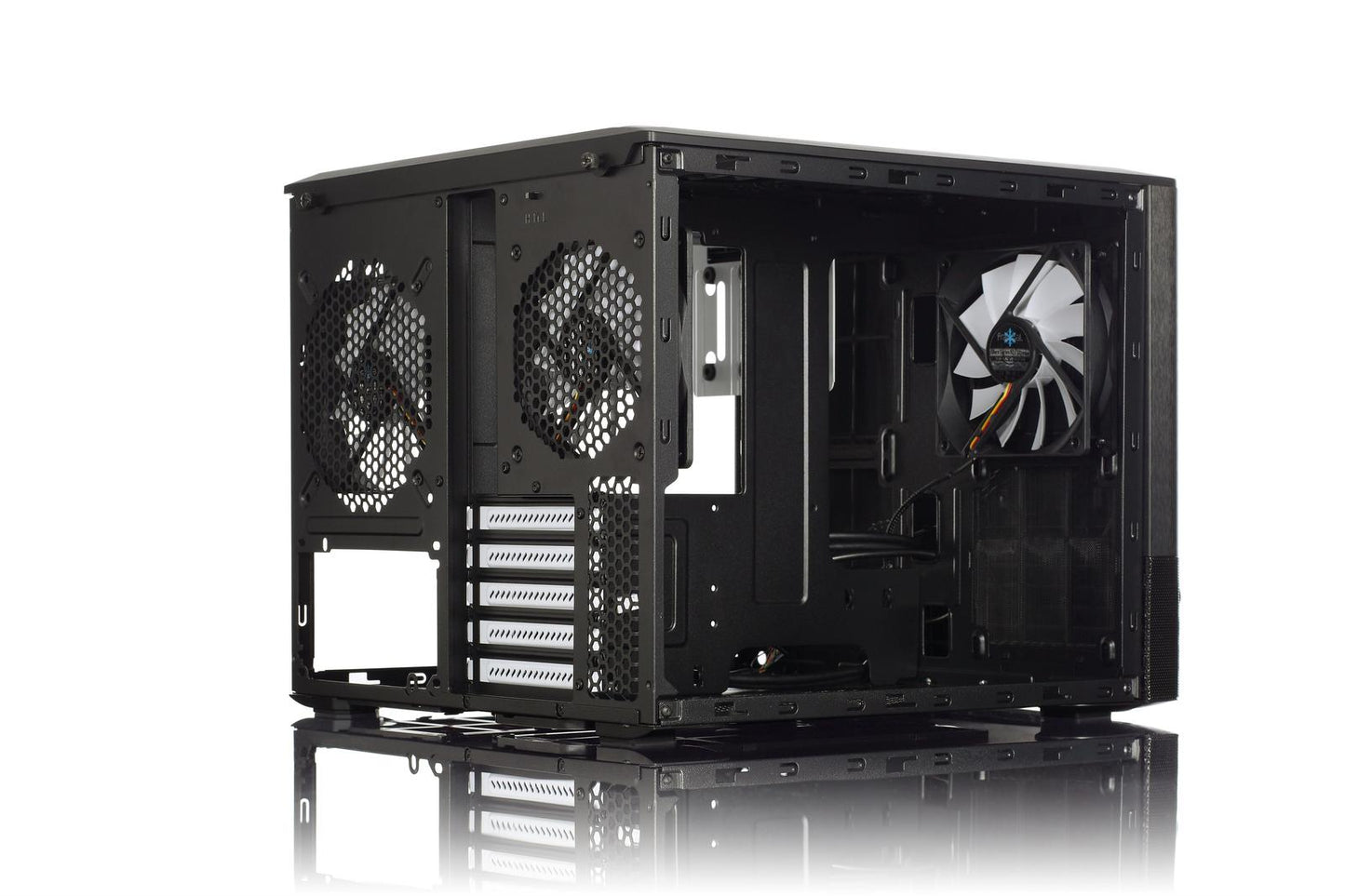 Fractal Design CS FD-CA-NODE-804-BL-W Node804 microATX chassis 5expansion slots