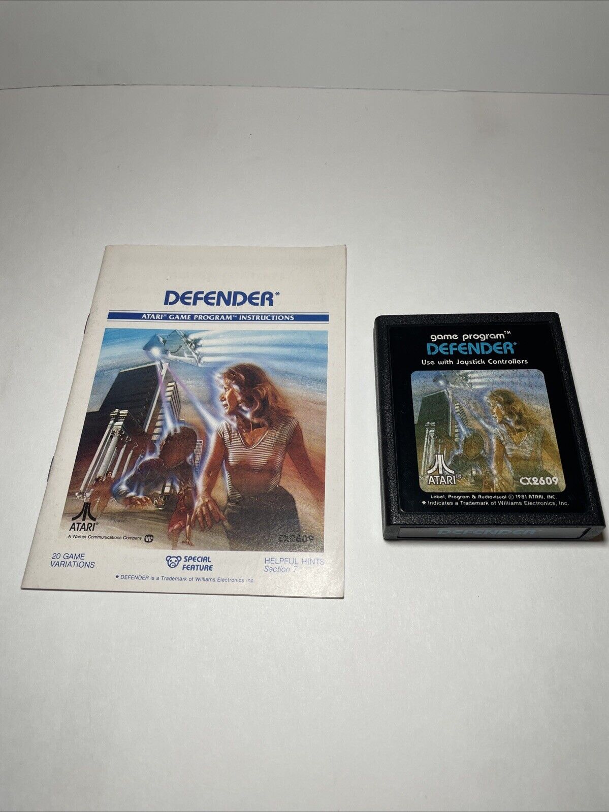 DEFENDER (Atari 2600, 1982) W/ Manual. Tested and Working