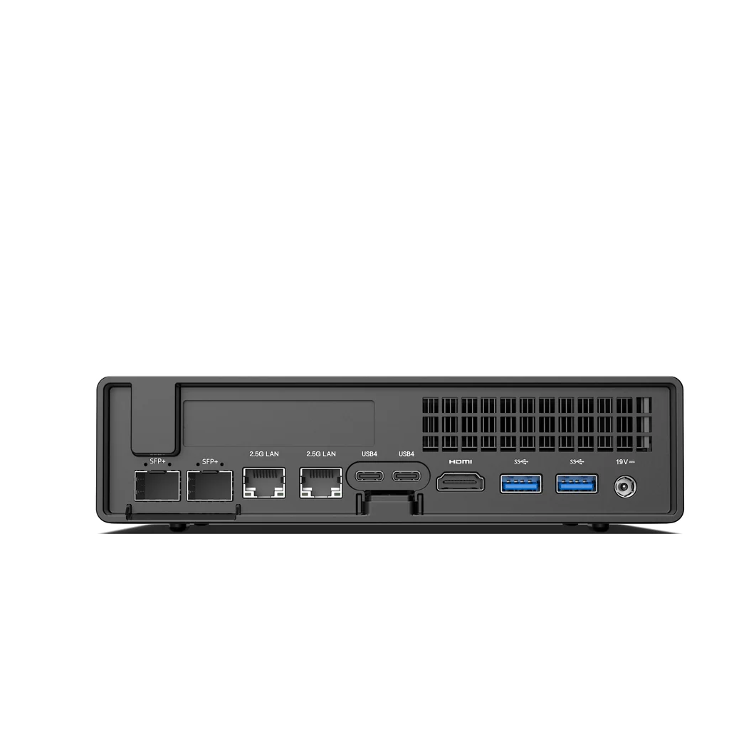 Minisforum MS-01-0S1260 (32+1T) MS-01 Ci5-12600H 32GB 1TB Iris Xe W11P